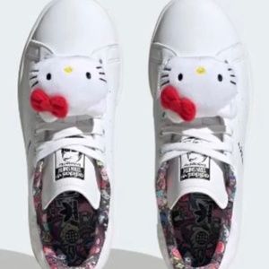 NWT Hello Kitty Stan Smith Adidas Sneakers